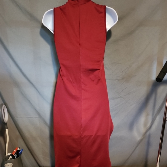 Muse NWT SEXY Red Midi Dress with Elegant Design - Picture 5 of 9